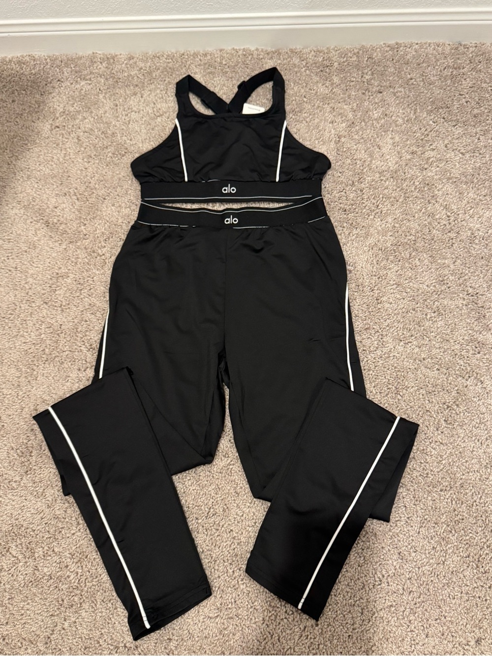 ALO Yoga Black Leggings and Sports Bra Set with White Piping